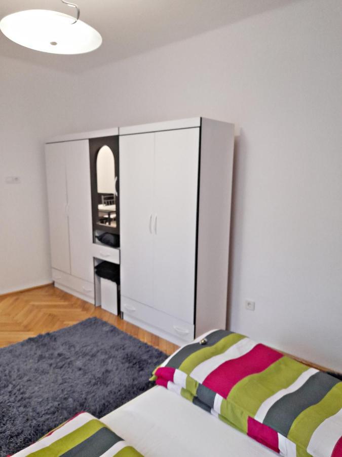 Apartmán Pecs Park Exteriér fotografie