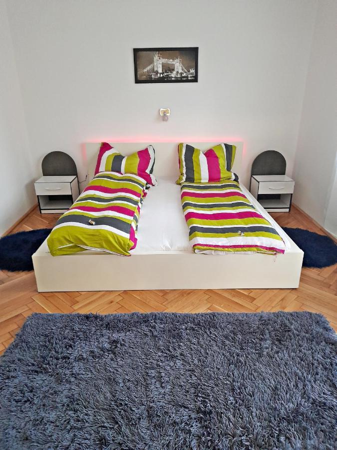 Apartmán Pecs Park Exteriér fotografie