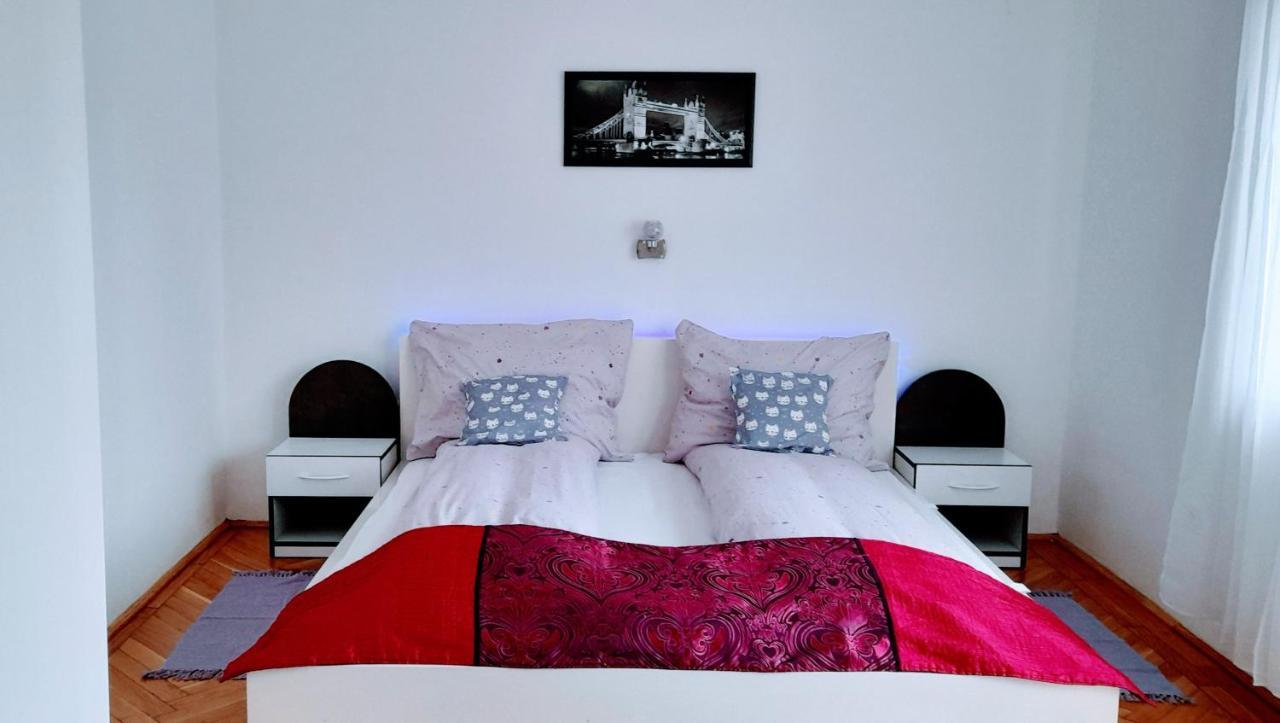Apartmán Pecs Park Exteriér fotografie